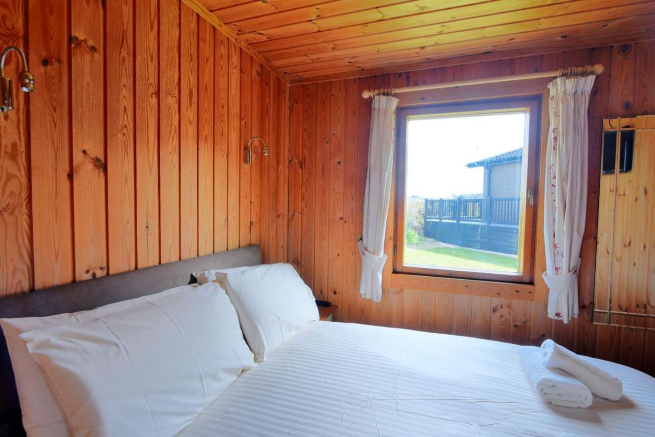 Villa 10 Pinewood Retreat Lyme Regis Esterno foto