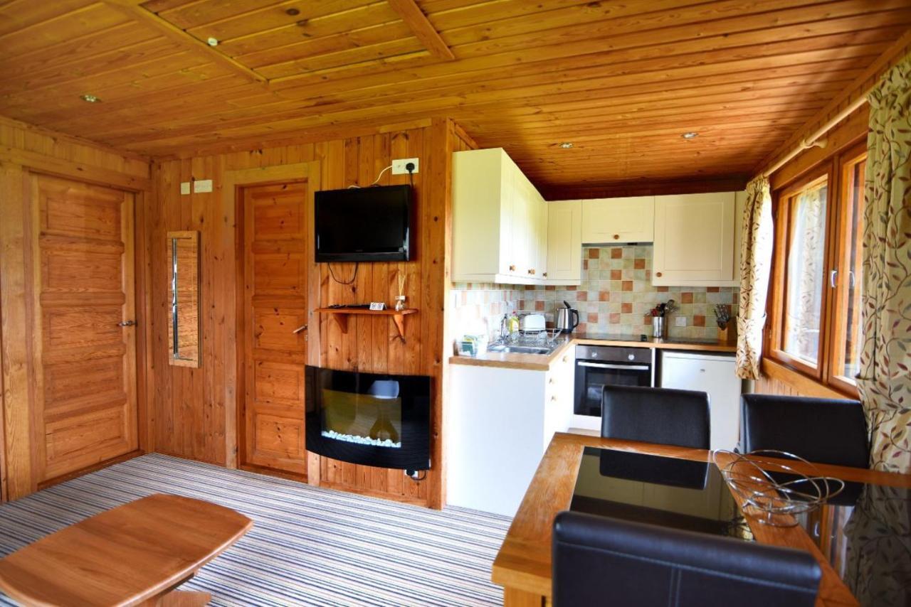 Villa 10 Pinewood Retreat Lyme Regis Esterno foto