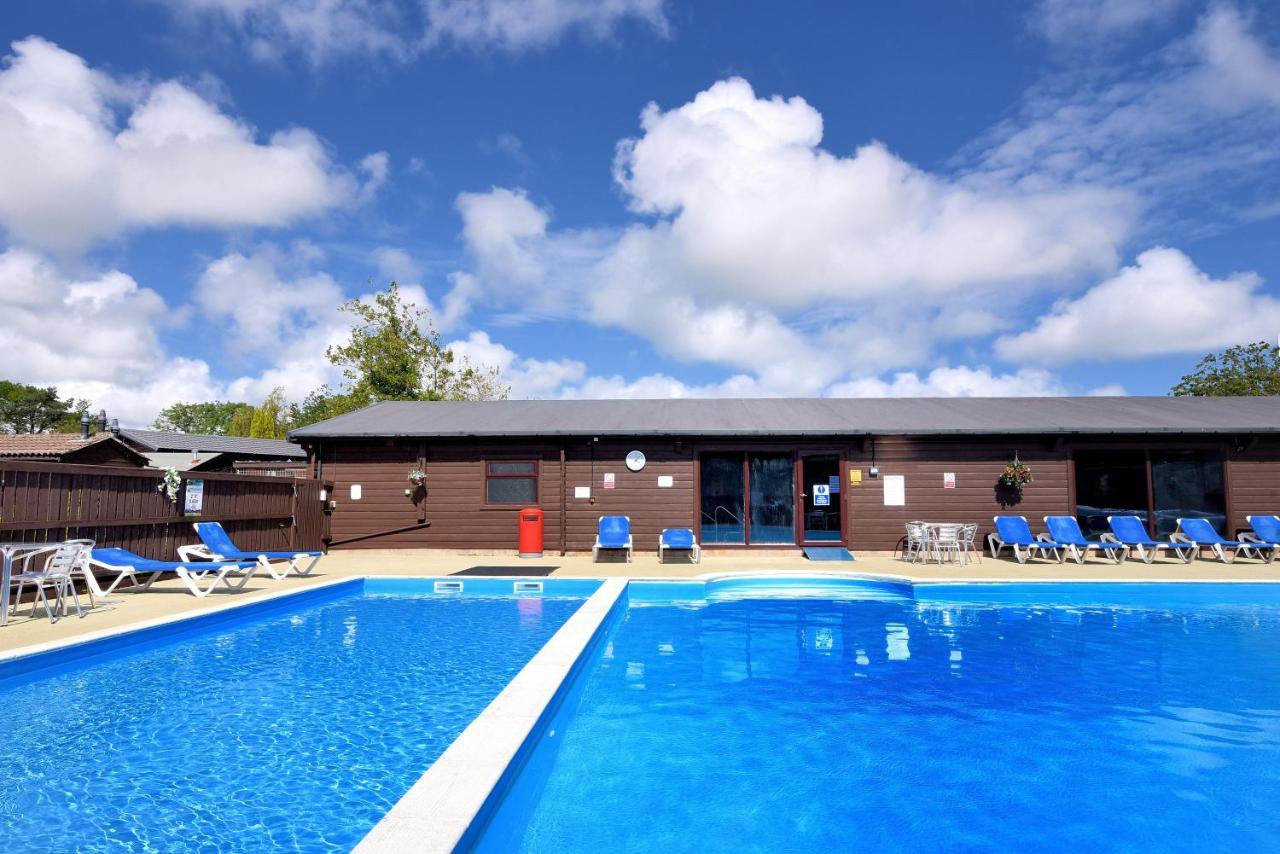 Villa 10 Pinewood Retreat Lyme Regis Esterno foto